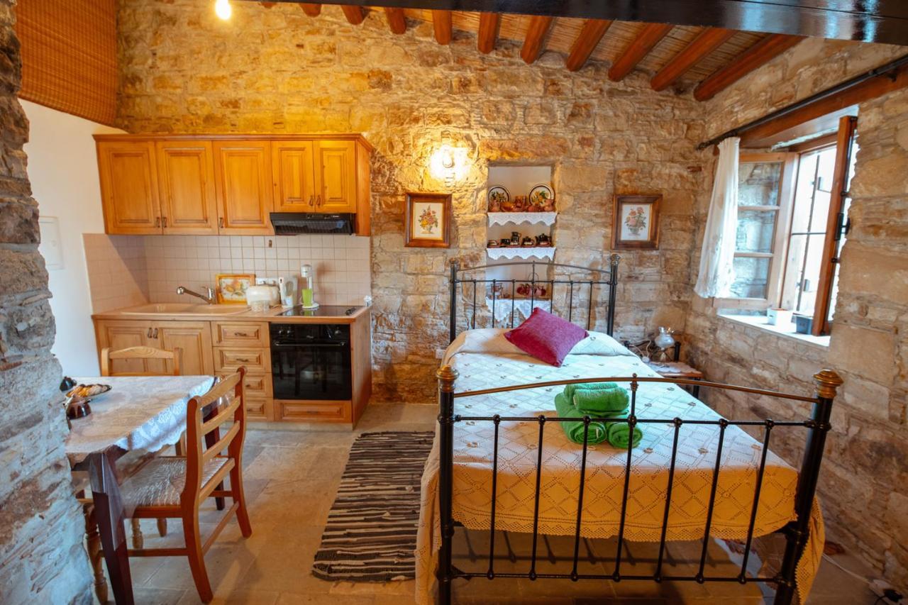 Constantias Stone Houses Lofou Buitenkant foto